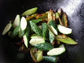 吃辣子瓜,探寻川菜中的辣味传奇